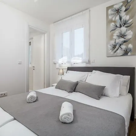Luxury Joo & Joo Apartment